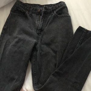 Black Levi’s 512 high rise jeans